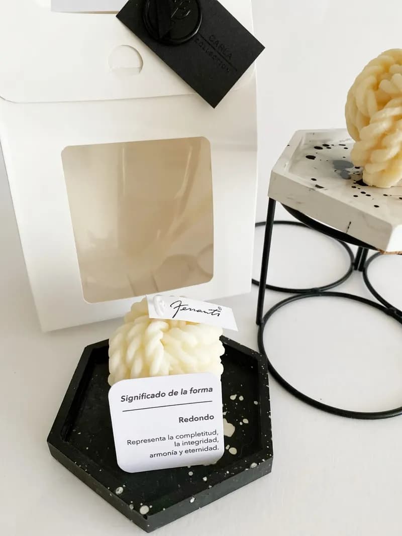 Knot Candle